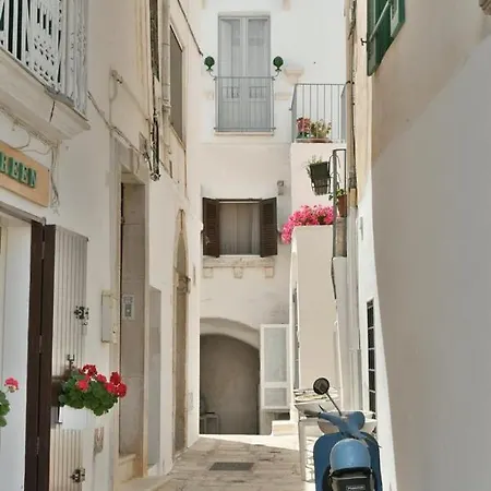 Apartment Casetta Del Vicolo Orologio Cisternino